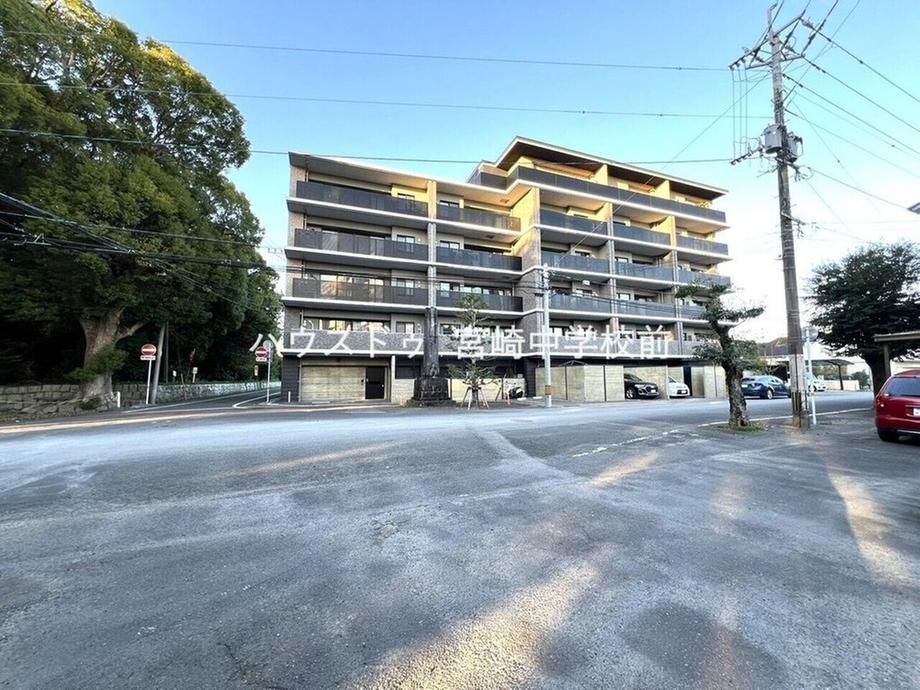 3LDK+S Apartment for Sale in Miyazaki City, Miyazaki Prefecture - Thumbnail 2