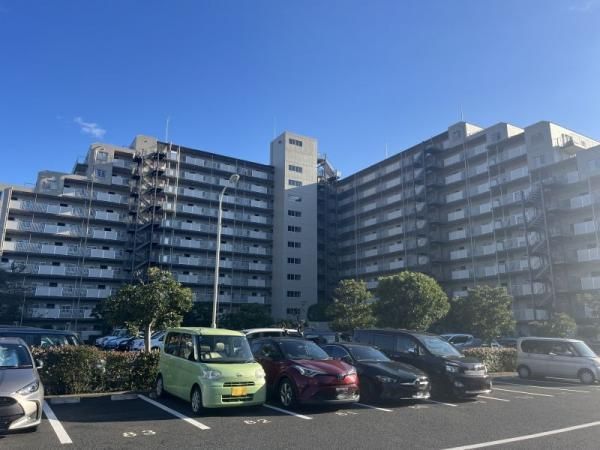 Famille Yatsu 3LDK Apartment for Sale in Narashino, Chiba - Thumbnail 2