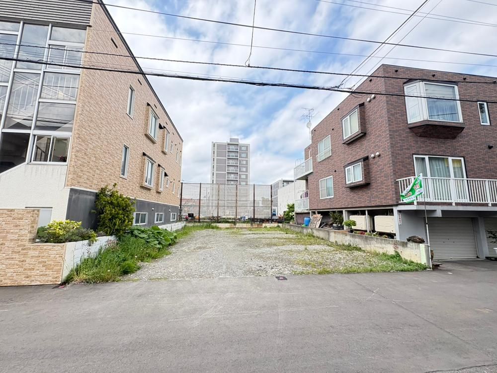 Building Land for Sale in Kita Ward, Sapporo Near Kita-Sanjo Station - Thumbnail 2