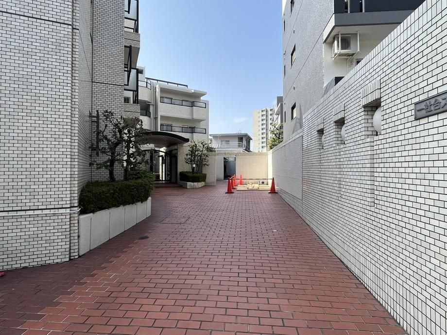 4LDK Corner Apartment near Ichisha Station, Nagoya | 25,000,000 Yen - Thumbnail 4