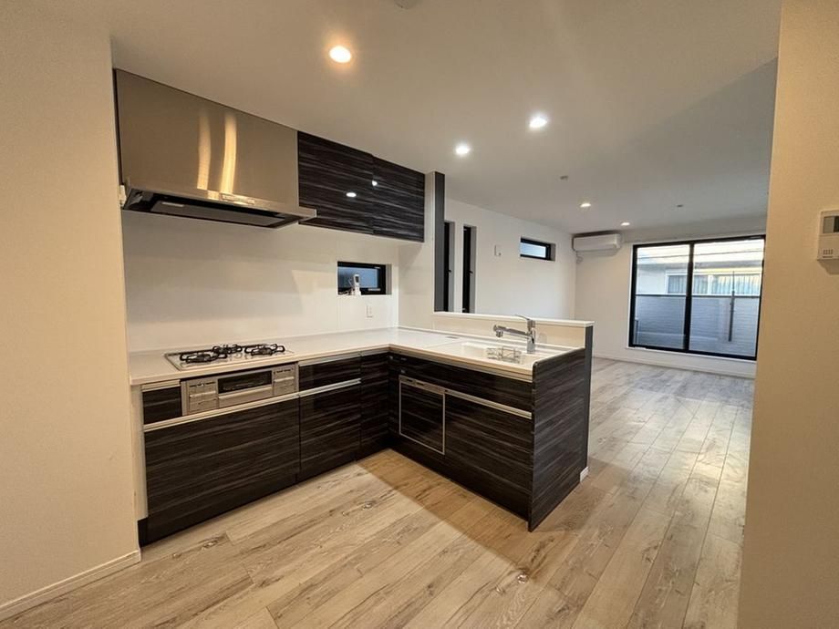 3LDK Detached House for Sale in Nakano, Tokyo - 71.68 sqm - Thumbnail 4