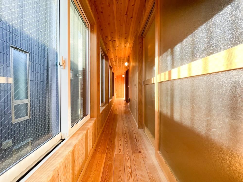 Renovated 2LDK House Near Higashi-Ome Station, Tokyo - Thumbnail 2