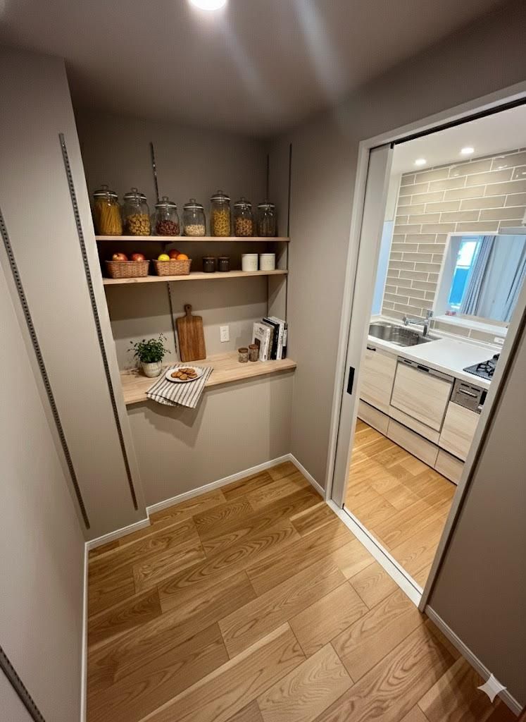 Isogo Rainbow Heights 10-2: Refurbished 3LDK Apartment in Yokohama - Thumbnail 4