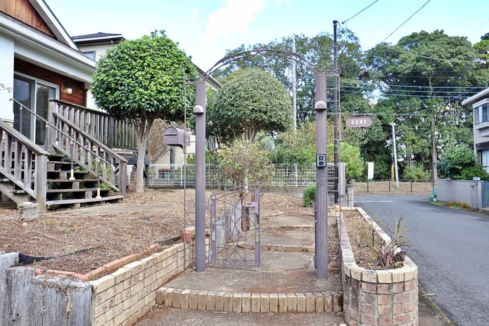 Design House with Wood Stove in Ryugasaki, Ibaraki - 2LDK+S - Thumbnail 4