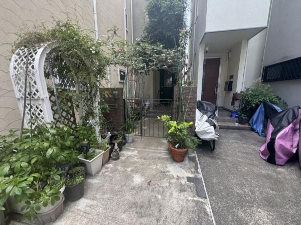 2LDK+S House for Sale in Nakano, Tokyo - 80.67 sqm - Thumbnail 4