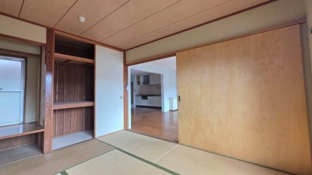 3LDK Apartment for Sale in Atsugi, Kanagawa - 92m2 - Thumbnail 3