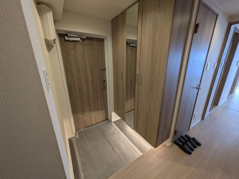 Renovated 3LDK Apartment for Sale in Sapporo Higashi Ward - Thumbnail 2