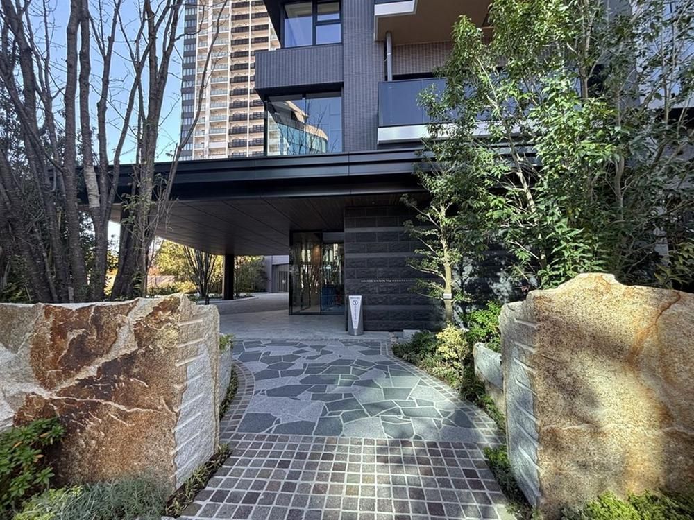 2LDK Apartment for Sale in Chikusa-ku, Nagoya - 74.95m2 - Thumbnail 2