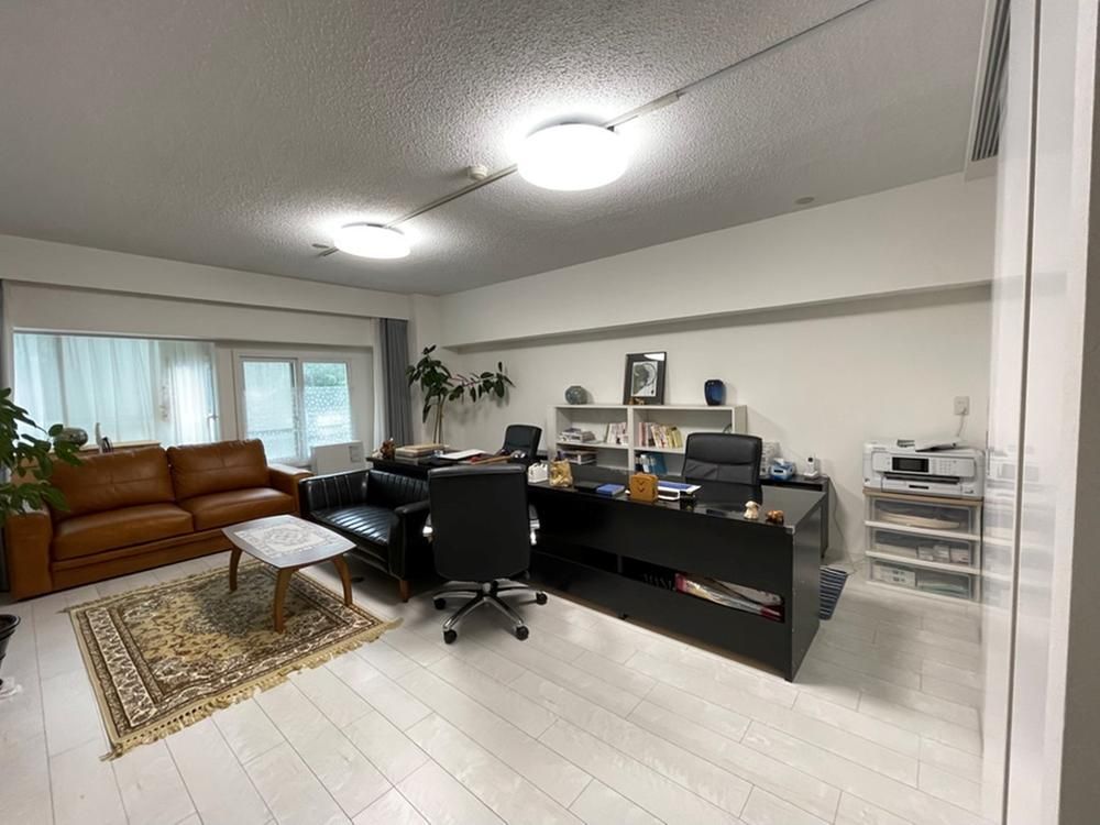 Madison Heights 1R Apartment for Sale in Sapporo Chuo - Thumbnail 2