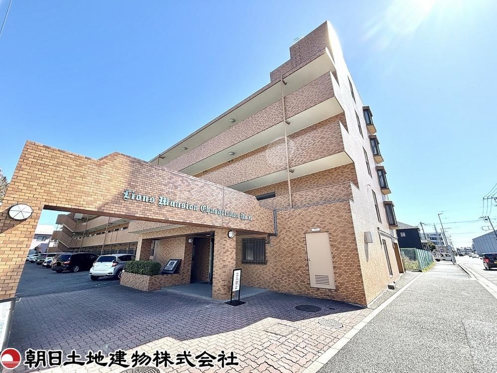 3LDK Renovated Apartment for Sale in Yamato City, Kanagawa - Thumbnail 2