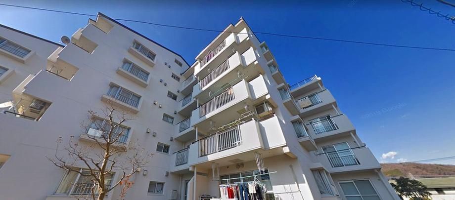 3LDK Apartment for Sale in Isehara, Kanagawa - 93.2 sqm - Image 1