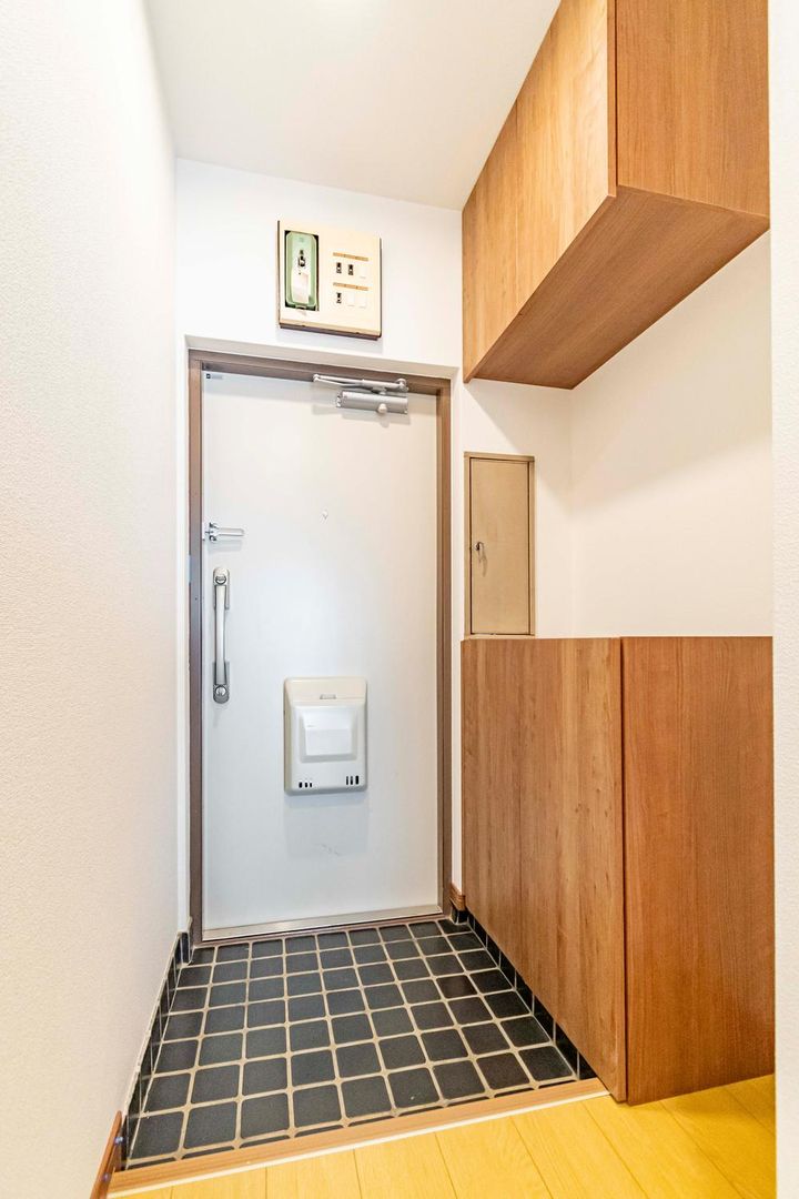 Renovated 1DK Apartment Near Yokohama Station in Kanagawa - Thumbnail 4