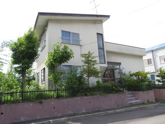 Land for Sale in Minami Ward, Sapporo - 220.91 sqm - Thumbnail 2