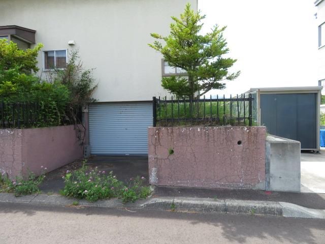 Land for Sale in Minami Ward, Sapporo - 220.91 sqm - Thumbnail 4