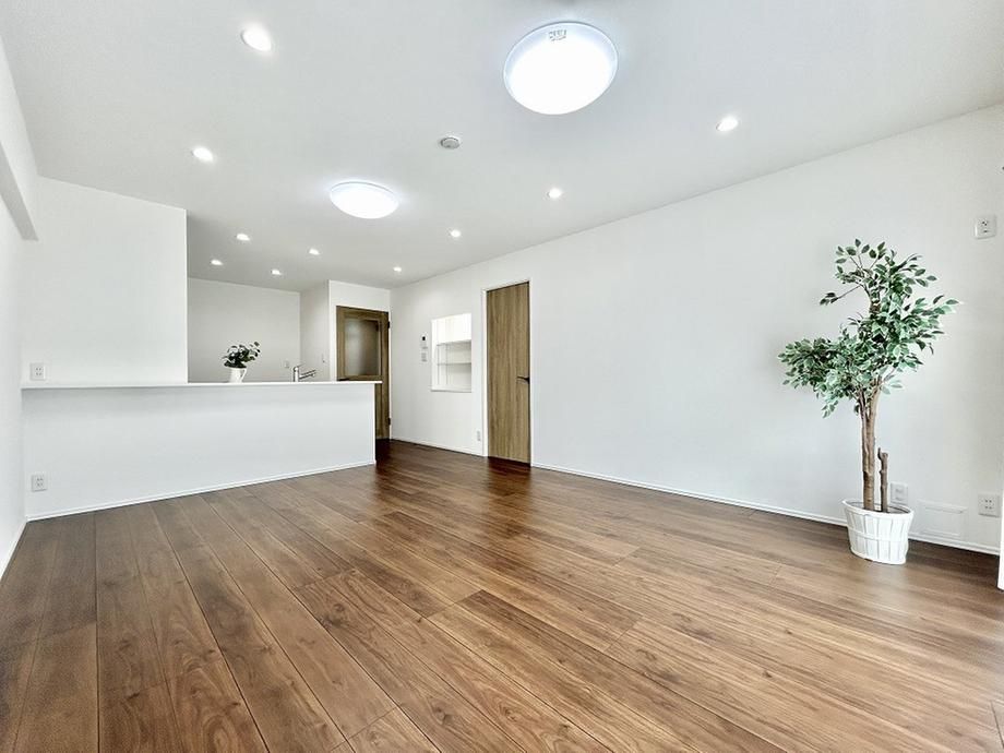 Renovated 3LDK Apartment in Nagareyama, Chiba - Thumbnail 3