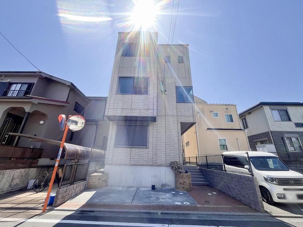 5LDK+S House in Hachioji, Tokyo near Nishi-Hachioji Station - Thumbnail 2