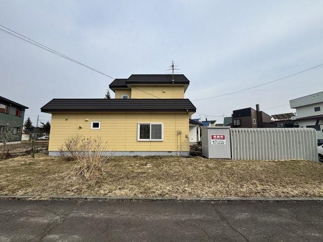 Renovated 4LDK+S Detached House in Eniwa, Hokkaido - Thumbnail 2