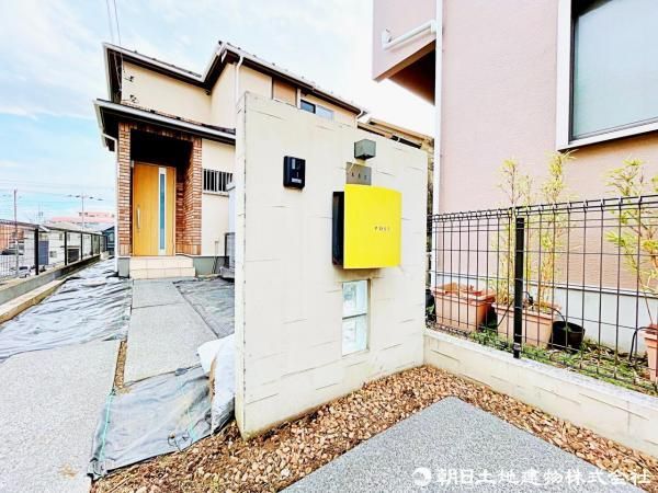 Renovated 4LDK House in Tokorozawa with 3 Car Parking - Thumbnail 2