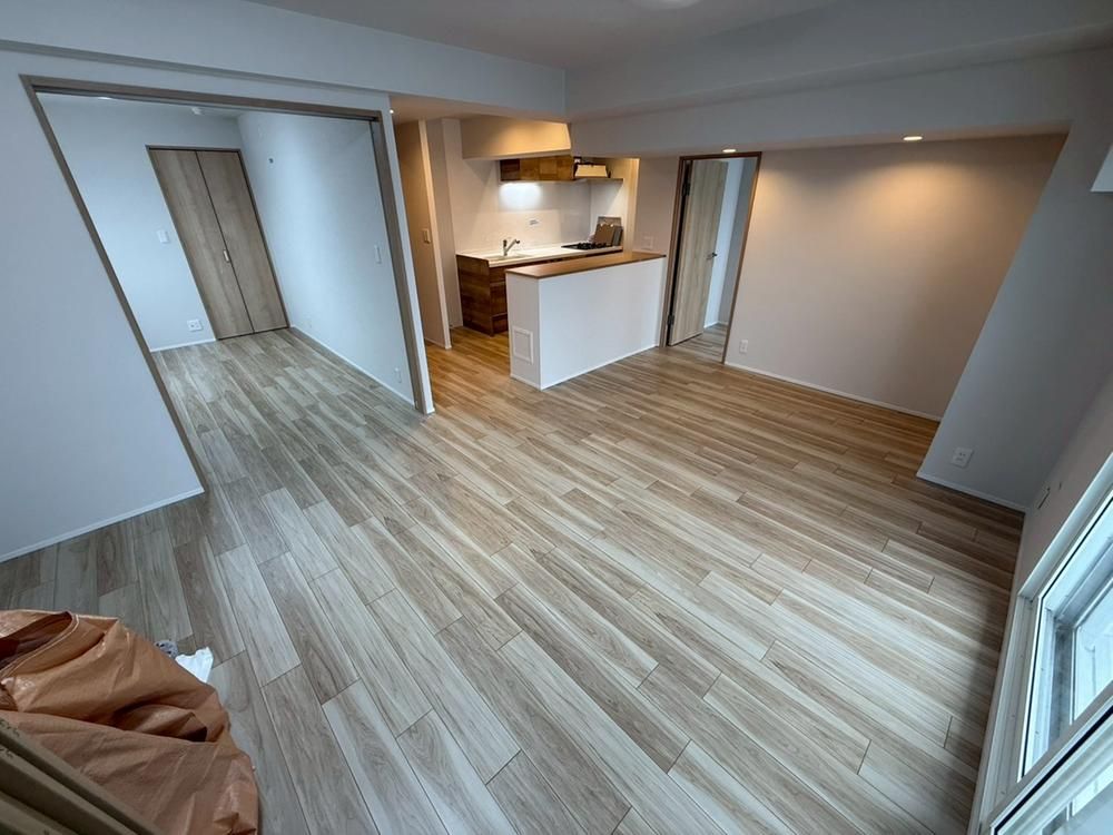 CI Mansion Maruyama West 4LDK Apartment for Sale in Sapporo - Thumbnail 4