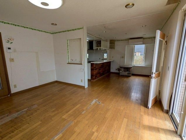 Shop-Attached House for Sale in Kushiro, Hokkaido - 4LDK+S - Thumbnail 3
