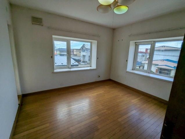 Shop-Attached House for Sale in Kushiro, Hokkaido - 4LDK+S - Thumbnail 4