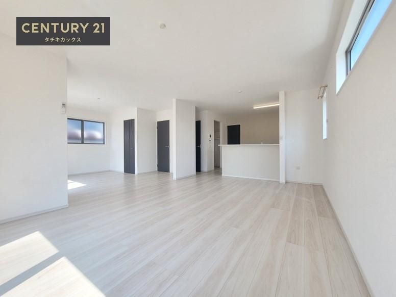 New 4LDK House for Sale in Koga, Ibaraki - 120m2 - Thumbnail 2