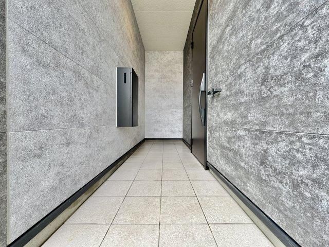 2021 Custom 3LDK House with Double-Height LDK in Ome, Tokyo - Thumbnail 4