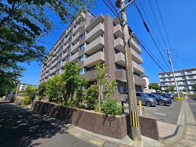 4LDK Condominium in Kagoshima City, 80.58 sqm, South-East Facing - Thumbnail 2