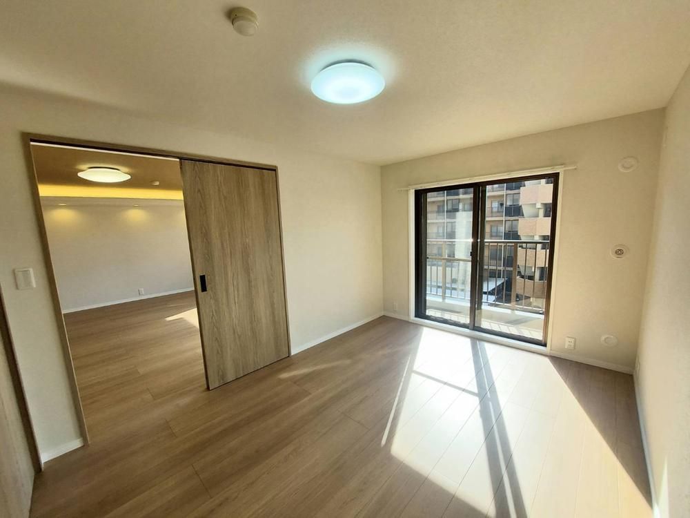 Renovated 4LDK Apartment in Shimotsuke, Tochigi - 96m² - Thumbnail 2