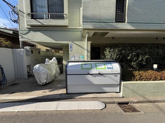 Big Van Hiyoshi Homes 1R Apartment for Sale in Yokohama - Thumbnail 4
