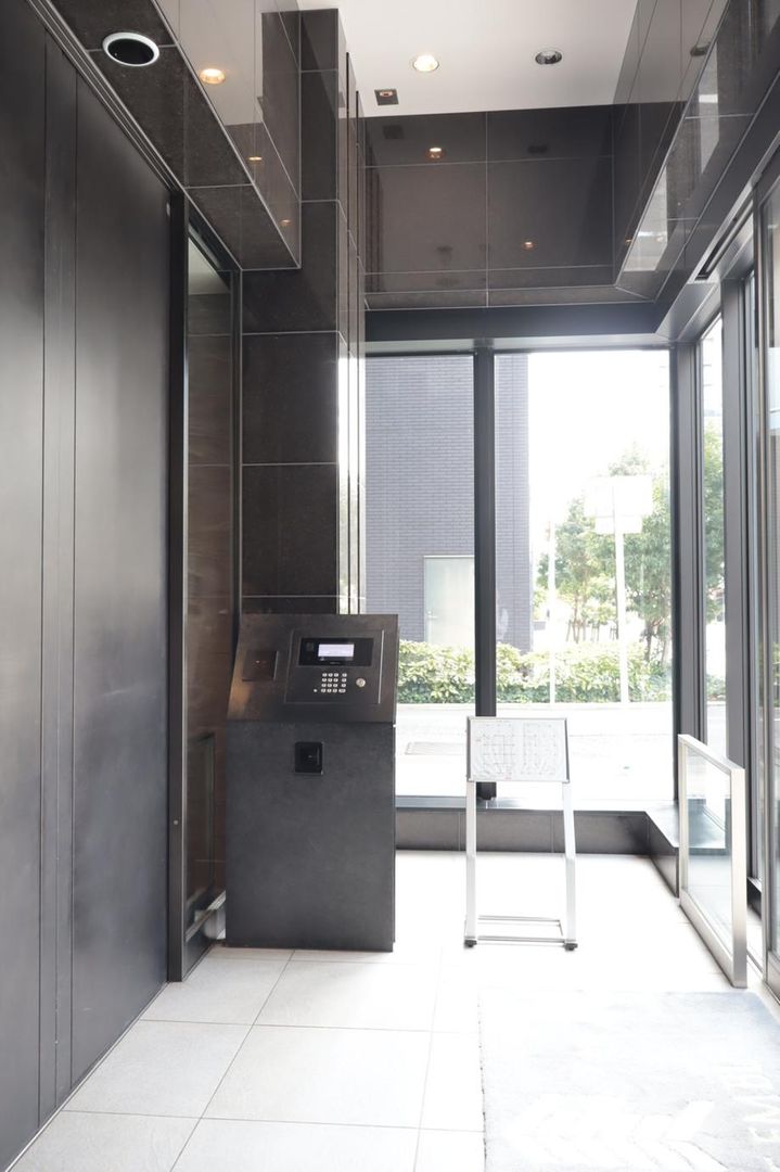 Renovated 2LDK Apartment for Sale in Shizuoka City - Thumbnail 3