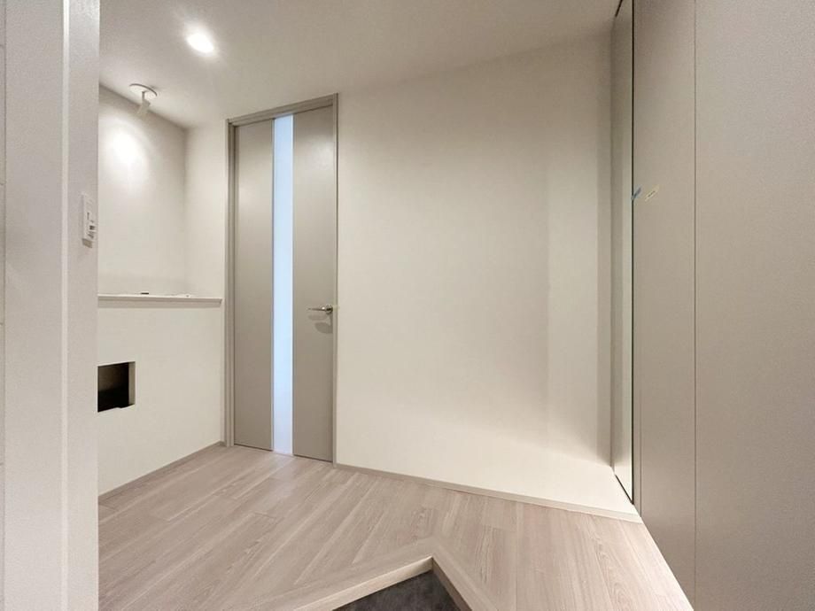 3LDK Apartment for Sale in Naka-ku, Yokohama - 90.47m2 - Thumbnail 2