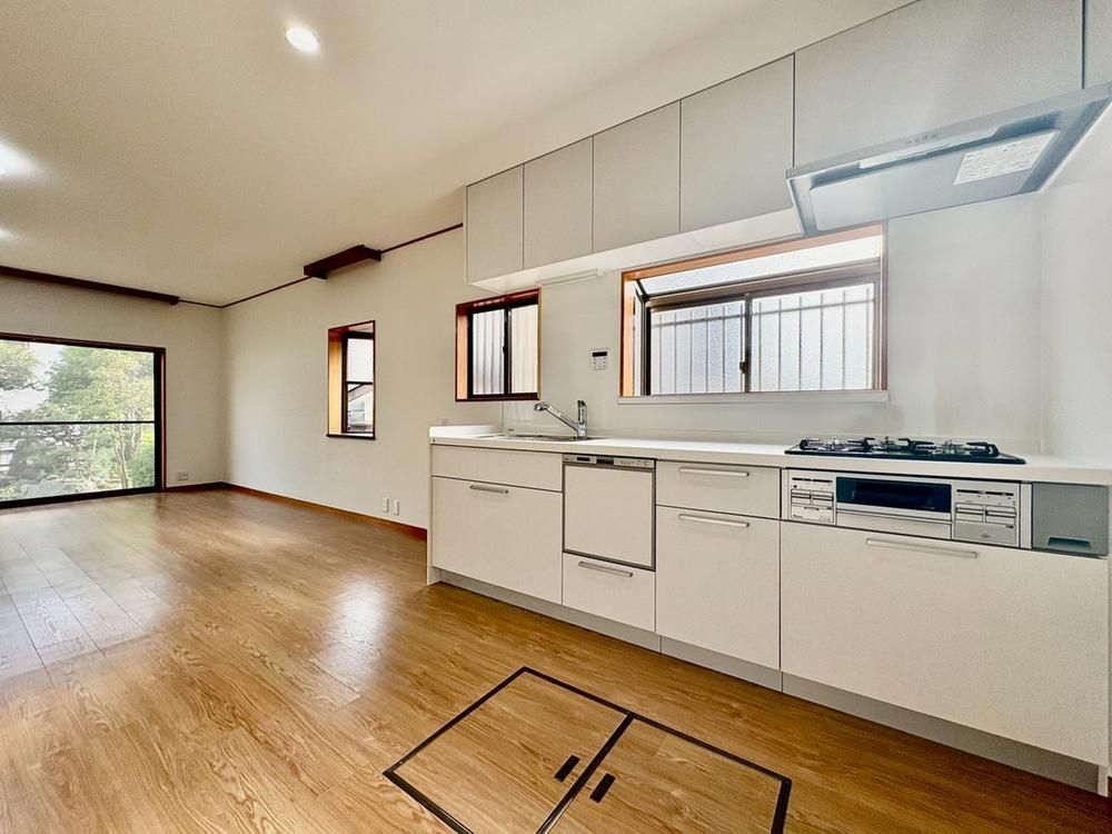 Newly Renovated 4LDK House in Isogo, Yokohama - 127m2 - Thumbnail 3