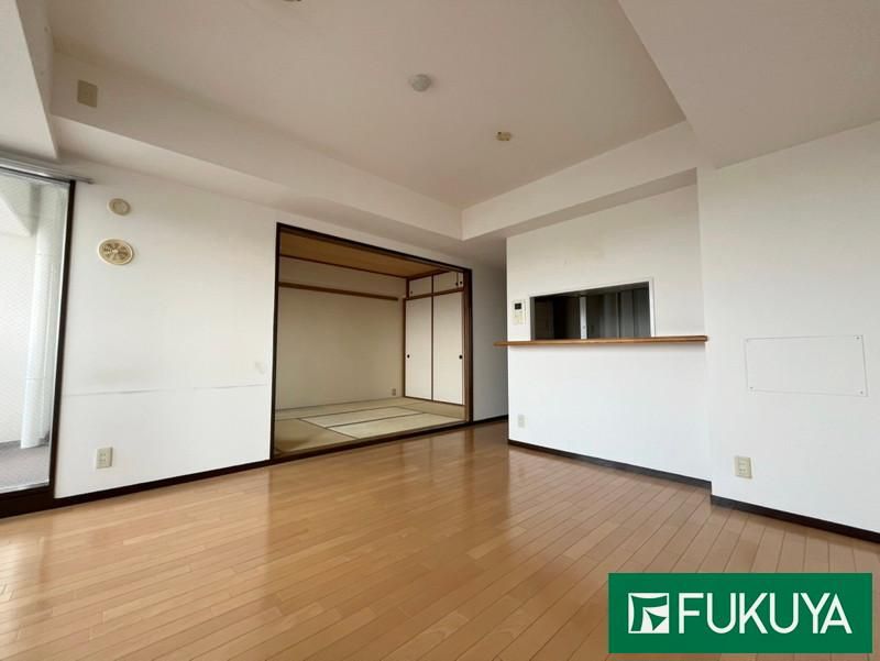 3LDK Apartment for Sale in Sakai Higashi Ward, Osaka - Thumbnail 4