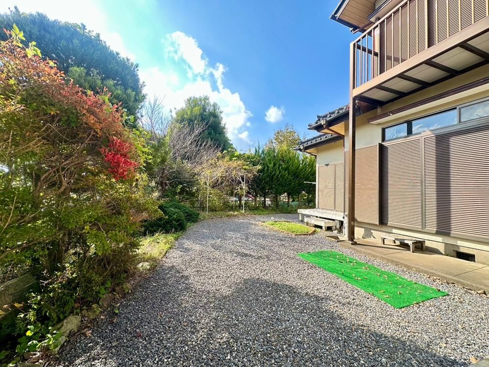 4LDK Detached House with Large Garden in Sakae-machi, Chiba - Thumbnail 2
