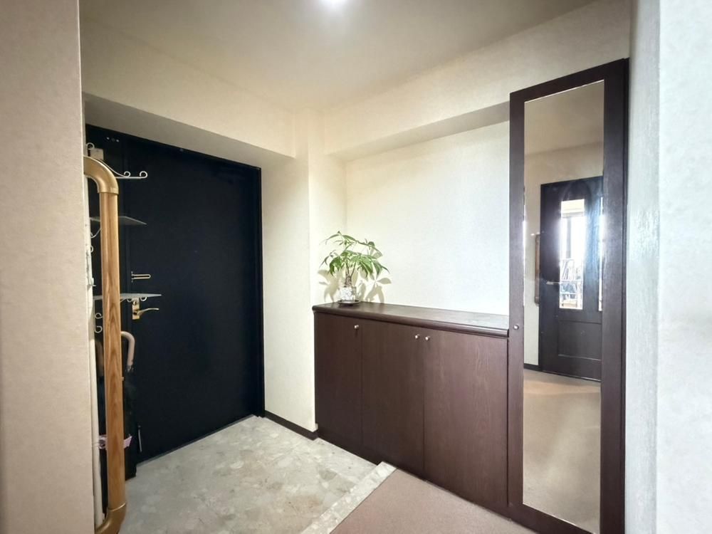 3LDK Apartment for Sale in Komaki City, Aichi Prefecture - Thumbnail 2