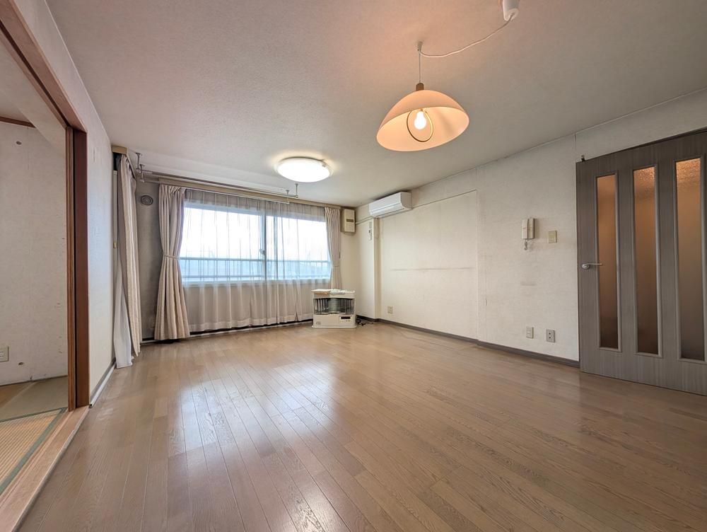 3LDK Apartment for Sale in Toyohira-ku, Sapporo - 4,800,000 Yen - Thumbnail 4