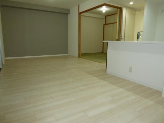 3LDK Apartment for Sale in Miyazaki City, Miyazaki Prefecture - Thumbnail 3