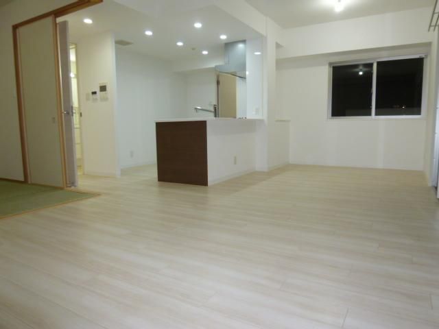 3LDK Apartment for Sale in Miyazaki City, Miyazaki Prefecture - Thumbnail 4
