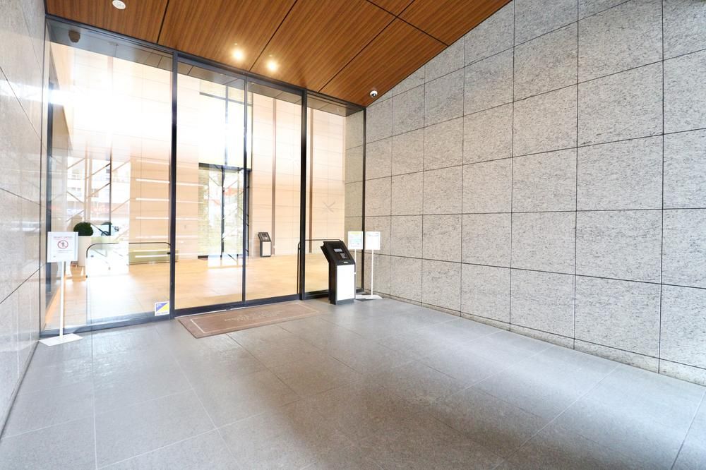 Park City Musashi-Kosugi Tower 2LDK Apartment for Sale in Kawasaki - Thumbnail 3
