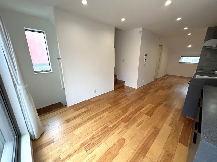 Modern 1LDK+S House for Sale in Fujimi City, Saitama - Thumbnail 2
