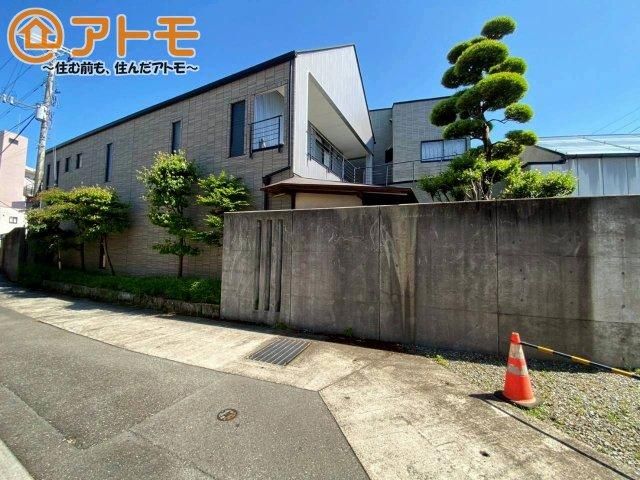 6LDK RC House in Fuji City – 449m2 – Spacious Multi-Generational Home - Image 1