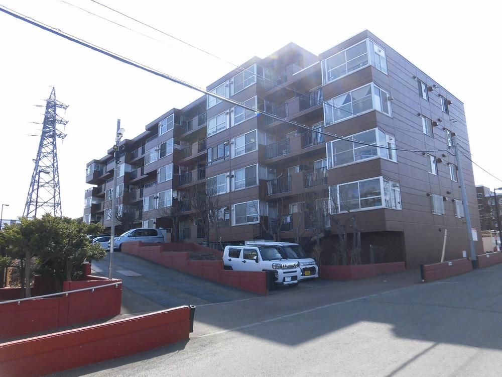 Maison Dolce Hiragishi 3 Condominium in Toyohira Ward, Sapporo - Thumbnail 2