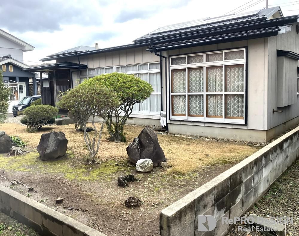 4DK House with Large Garden for Sale in Akita City - Thumbnail 3