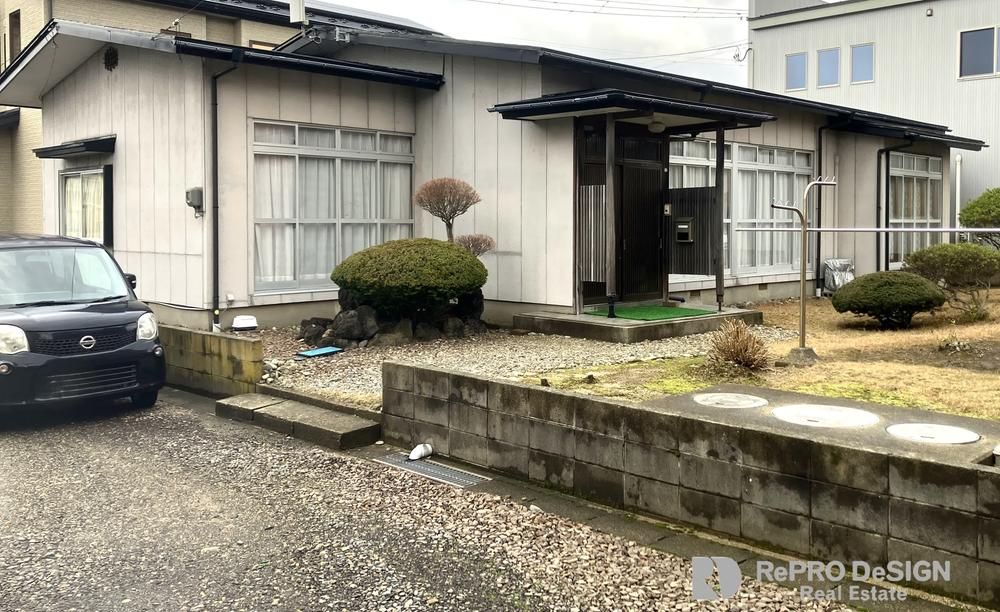 4DK House with Large Garden for Sale in Akita City - Thumbnail 2