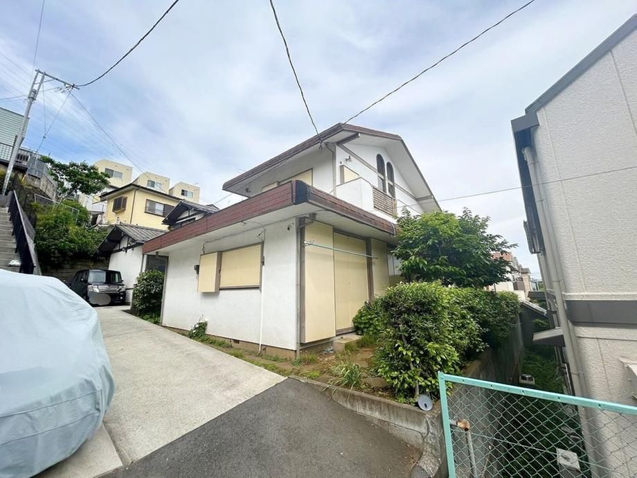 4LDK+S Detached House for Sale in Tsurumi-ku, Yokohama - Thumbnail 2