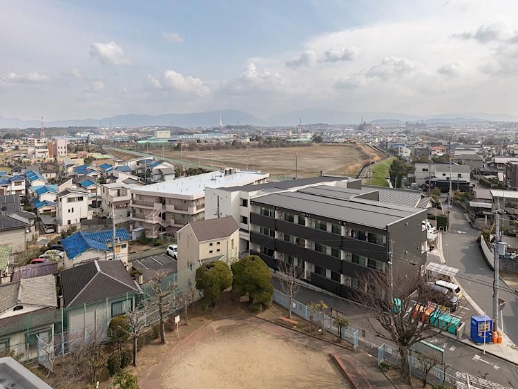 2LDK Apartment for Sale in Sakai City, Osaka – 76.65m² - Thumbnail 2