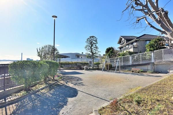 Grand Suite Yokohama Yamate 2LDK Apartment for Sale - Thumbnail 2