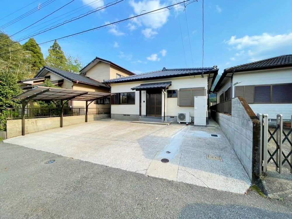 Renovated 4LDK House for Sale in Miyazaki City, Miyazaki - Thumbnail 2