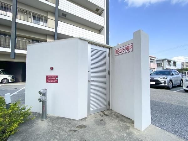 3LDK Renovated Apartment for Sale in Okinawa City, Okinawa - Thumbnail 2